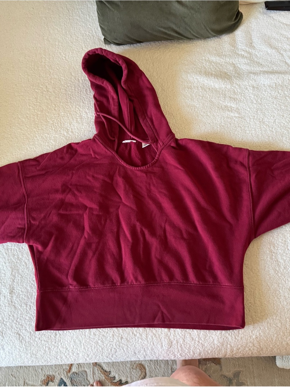Levi's Women's Cropped Hoodie - Burgundy